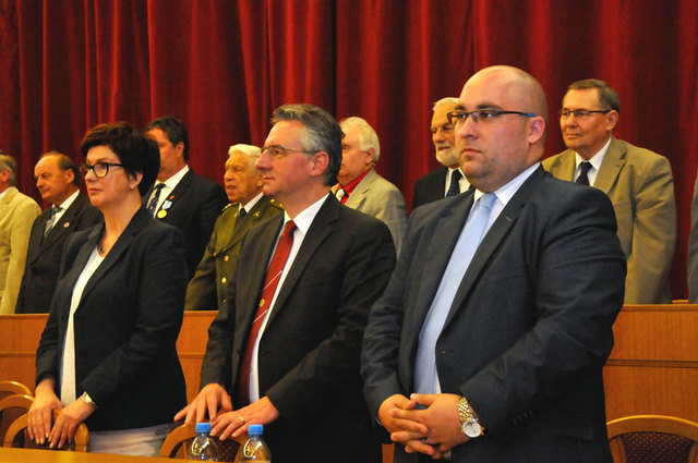 V čestném předsednictvu zasedla spolu s ústavními činiteli a dalšími hosty také náměstkyně Alena Netolická