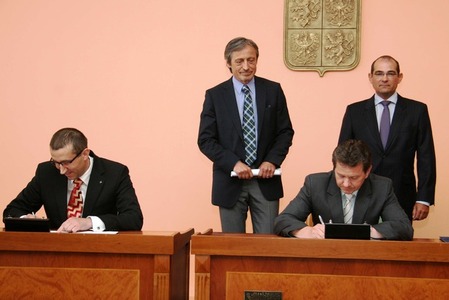 Na ministerstvu obrany byly podepsány smlouvy na odprodej nepotřebných letounů L-159 ALCA