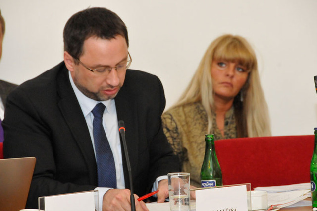 Poslanec, člen výboru pro životní prostředí, Michal Kučera doplnil usnesení, které vycházelo z diskuse: Výbor pro životní prostředí považuje za zásadní, aby v den zrušení Vojenského újezdu Brdy byla zde vyhlášena chráněná krajinná oblast.