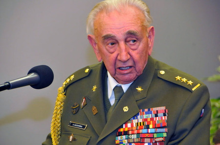 Všem těm, kteří se zúčastnili slavnostního shromáždění poděkoval představitel Československé obce legionářské plukovník Václav Kuchyňka