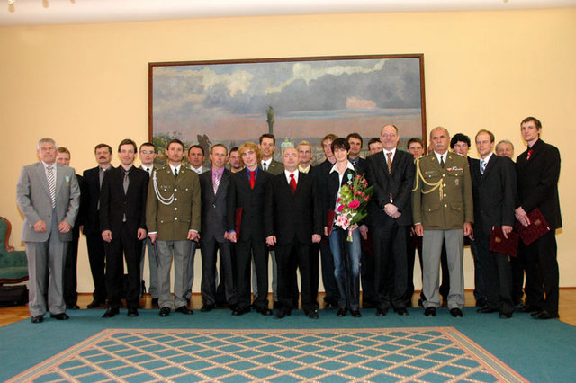 Společná fotografie na Ministerstvu obrany