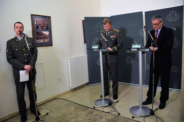 Při tiskové konferenci oba představitelé resortu shodně konstatovali, že uplynulý rok dal základ k dalšímu rozvoji české armády