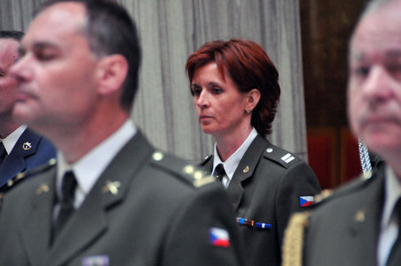 Také nadrotmistryně Bronislava Smetková byla vyznamenána čestným odznakem Armády České republiky Za zásluhy III. stupně