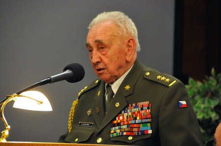Místopředseda Československé obce legionářské plukovník Václav Kuchyňka poděkoval všem za účast na setkání