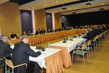 Setkáním zástupců české bezpečnostní komunity započal proces tvorby Obranné strategie ČR