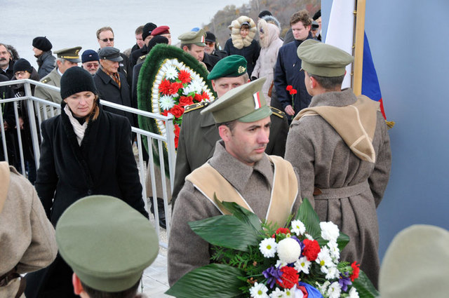 Položením smutečních věnců uctila česká i ruská strana památku československých legionářů
