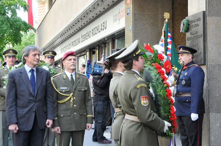 Připomínat si události konce 2. světové války v kontextu pravdivé historie je nutností