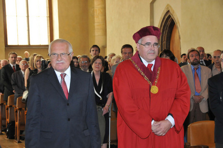 Mezi nově jmenovanými profesory byli také tři vysokoškolští pedagogové z Univerzity obrany