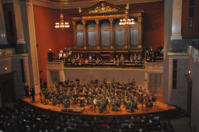 Koncert Ústřední hudby AČR byl v pražském Rudolfinu věnován válečným veteránům