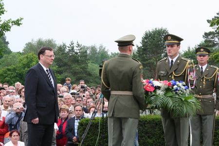 Pietního aktu se zúčastnil premiér Petr Nečas