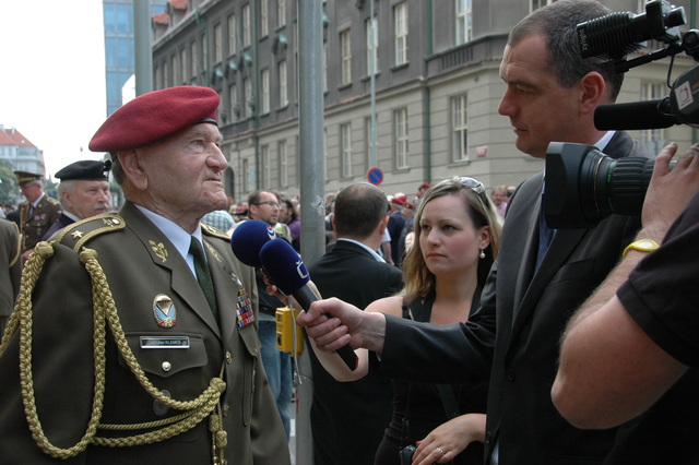 Brigádní generál Jaroslav Klemeš je posledním žijícím členem parašutistických jednotek, jenž byly za války vysazeny v protektorátu