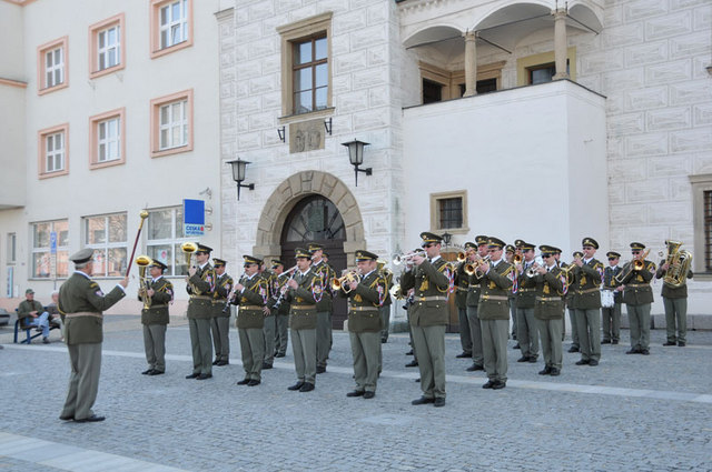 V úterý patřilo kyjovské náměstí Posádkové hudbě Olomouc