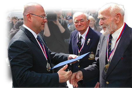 Jihomoravský kraj uděloval medaile a slavnostní stuhy