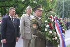 Památku generála Píky uctili státní tajemník MO Petr Vančura a náčelník GŠ AČR armádní generál Josef Bečvář