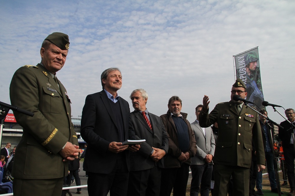 Na Dni s armádou byla slavnostně pokřtěna kniha „Osudy odvážných“