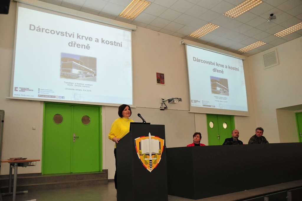 MUDr. Simona Hohlová během přednášky