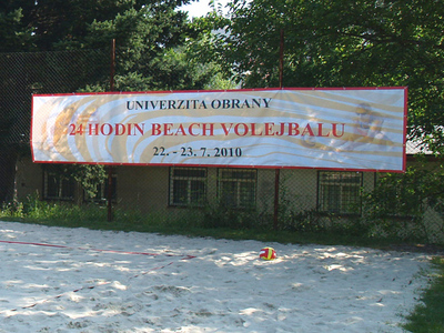 Beachvolejbalový pokus o rekord studentům vyšel