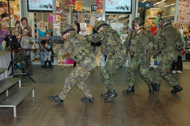 Osvobozování rukojmích skupinou Commandos