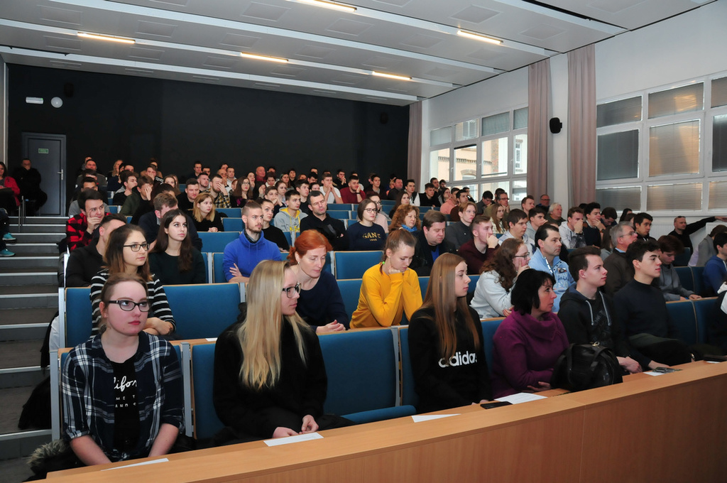 Studenti na prezentaci Fakulty vojenských technologií