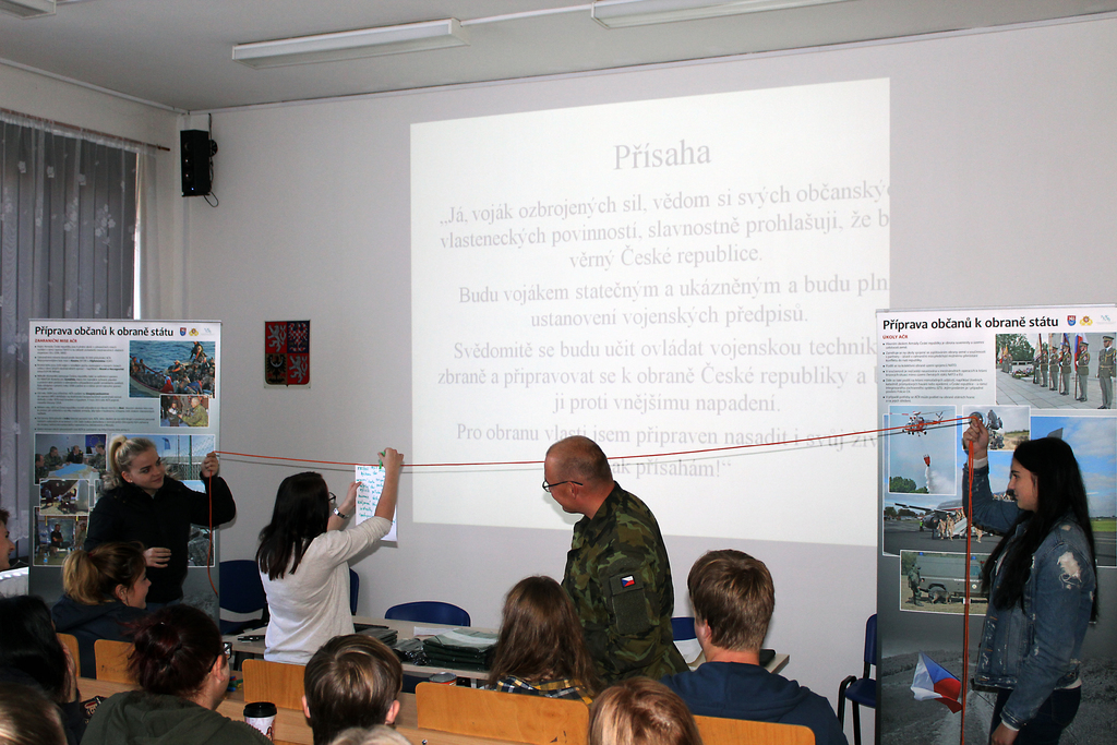  Studenti se přímo zapojovali do přednášek