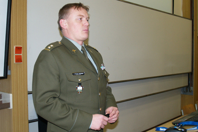 Proděkan pro vnější vztahy FEM pplk. Ing. Jaroslav Kozůbek, Ph.D.
