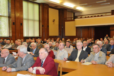 Delegáti 8. sjezdu Českého svazu PTP v hlavním sále MO(1)