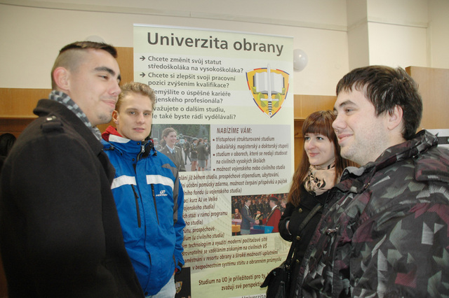 Tihle studenti studují na Gymnáziu, Střední odborné škole zdravotnické a zemědělsko-ekonomické ve Vyškově, která vznikla jejich sloučením letos v září a zajímají se o studium na UO