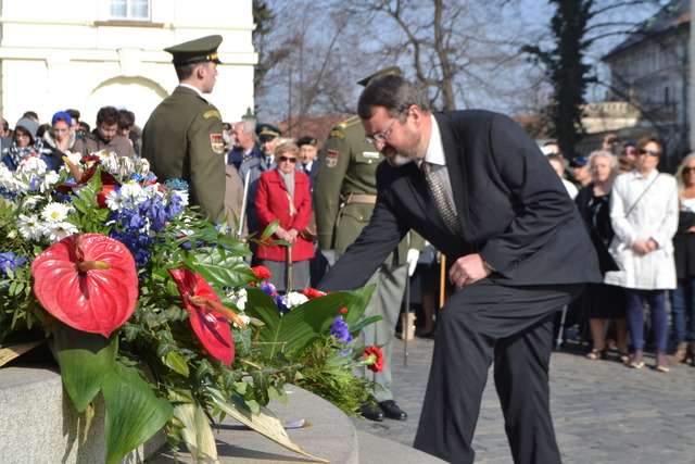 Za odbor pro válečné veterány Ministerstva obrany uctil památku Milan Bachan