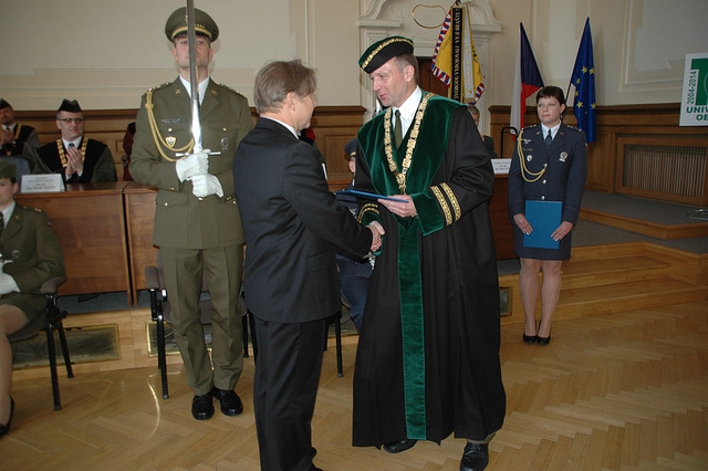 Představení nových profesorů a docentů Univerzity obrany