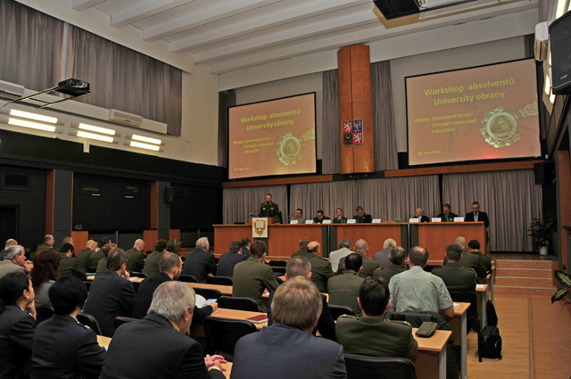Zahájení workshopu absolventů UO