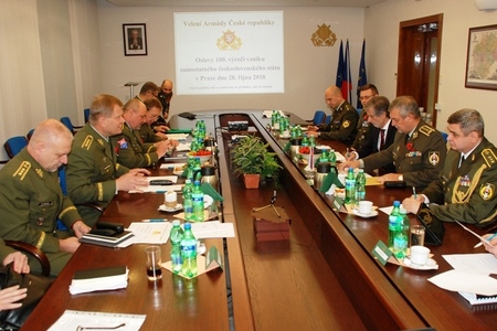 Generál Bečvář se slovenským protějškem diskutoval o oslavách 100. výročí samostatného Československa