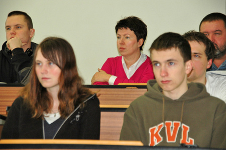 Zájemci o studium na Univerzitě obrany
(2)
