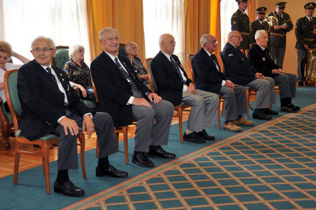 Druhováleční veteráni na Ministerstvu obrany ČR 31.května 2011