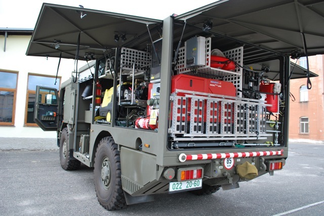  Malý dekontaminační automobil 1