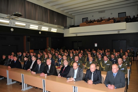 Do obou forem kurzu pro vyšší důstojníky bylo zařazeno celkem 80 vojáků