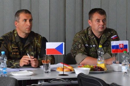 Pracovního jednání náčelníků vojenských policií se účastnil i maďarský velitel