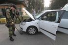  Kontrola automobilu Vojenskou policií Centra zabezpečení munice Týniště nad Orlicí 