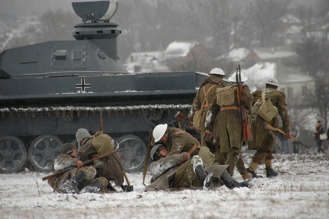 Rekonstrukce bitvy - německý tank, který zneškodnili Čechoslováci