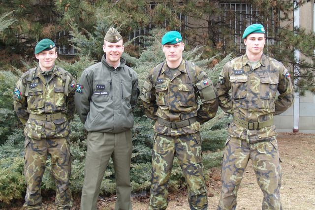 Četař Lukáš Chroumal, rotný Daniel Buršík a četaři Petr Topinka a Jakub Rozsypal

