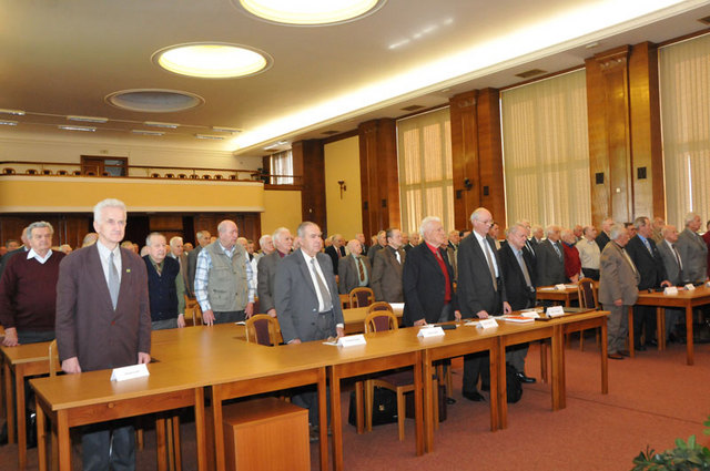 Delegáti 8. sjezdu Českého svazu PTP v hlavním sále MO (2)