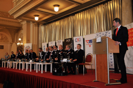 Zahájení v sále Paláce Žofín se ujal Jakub Železný