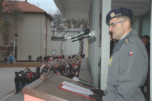 S projevem k oběma významným svátkům ČR vystoupil prorektor pro vnitřní řízení plukovník gšt Miloslav Bauer