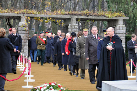 Ze zahájení vzpomínkového ceremonilálu na Olšanských hřbitovech 11.11. 2012