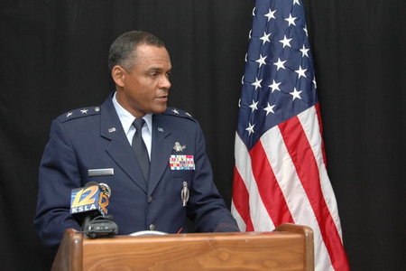zástupce velitele AF Global Strike Command generál Everett Thomas