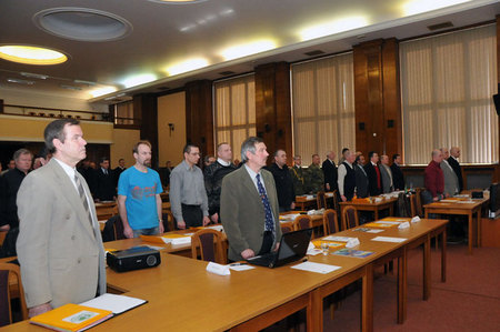 Delegáti v hlavním sále Ministerstav obrany