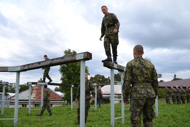 První ročníky se s opičí dráhou teprve seznamují