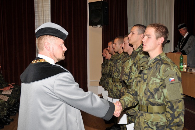 Imatrikulace vojenských studentů na brněnských fakultách Univerzity obrany 3