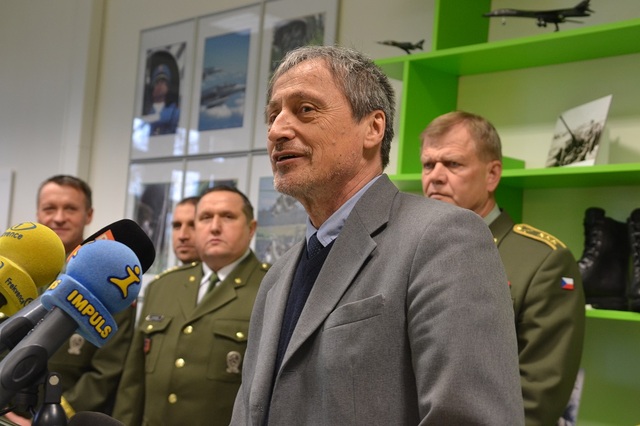 Ministr obrany Martin Stropnický při slavnostním otevření Rekrutačního střediska 