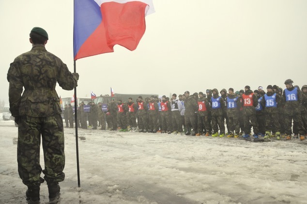 Účastníci mezinárodního závodu Winter Survival 2016