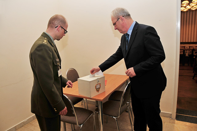 Volba kandidáta na rektora-velitele